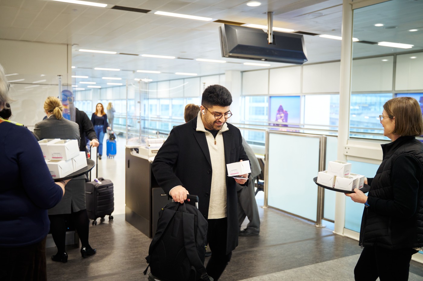 AZAL Londonun daha bir hava limanına uçuşlara başladı - FOTOLAR